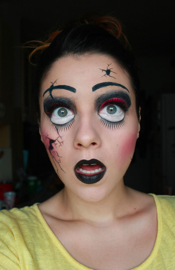 Halloween eye makeup for women.