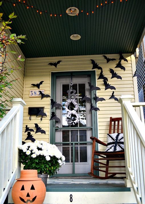 cool-halloween-front-door-decor-ideas-1