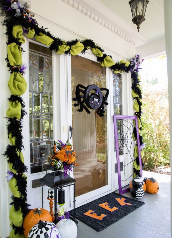 cool-halloween-front-door-decor-ideas-11