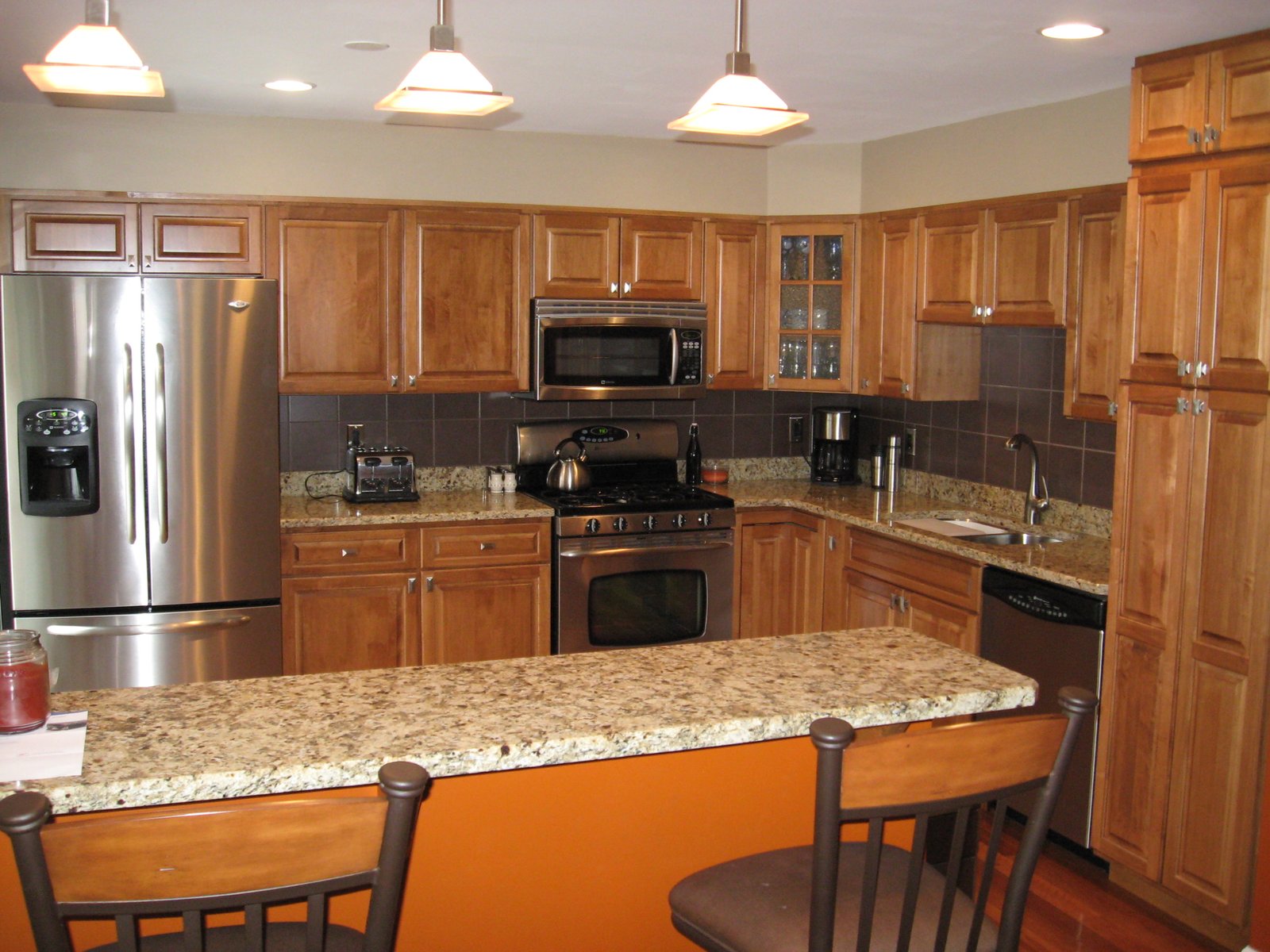 Kitchen Remodeling: Create the Perfect Cooking Oasis with a Kitchen Remodel thumbnail