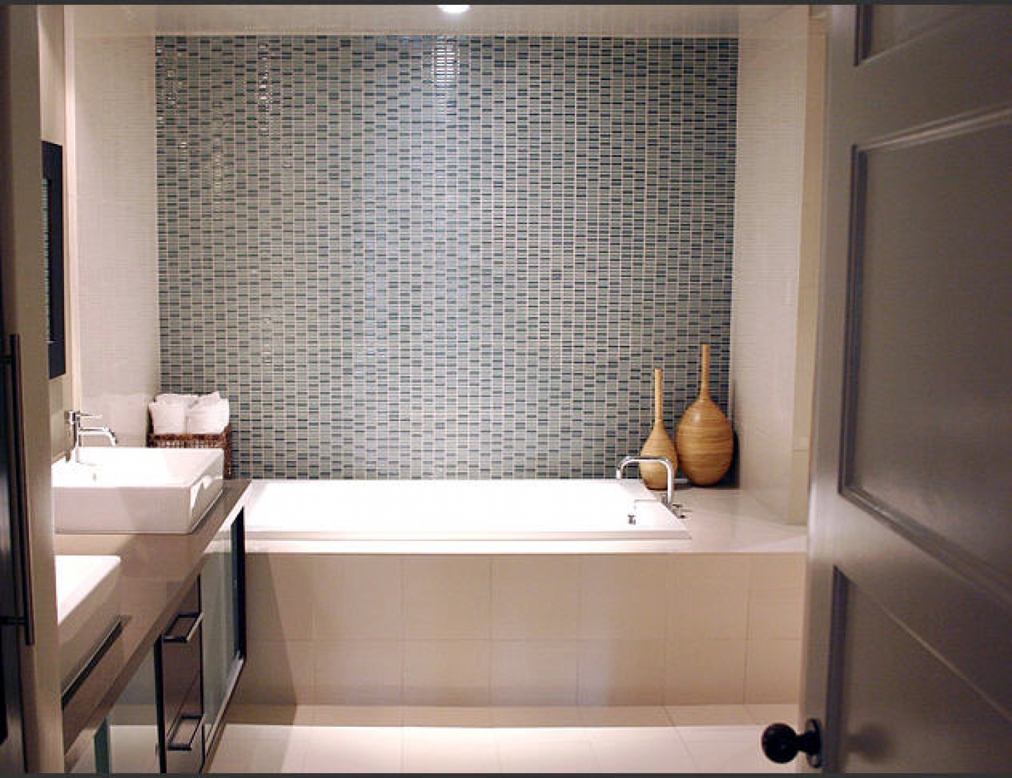 remodeling-bathroom-ideas-for-small-bathrooms