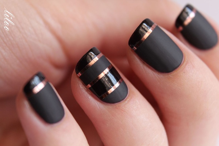 Black-Nails-for-Classy-Nail-Designs-2