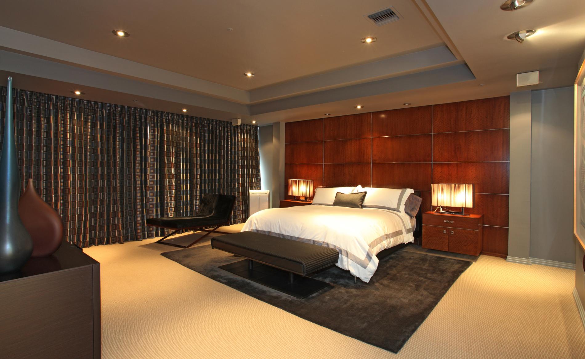 Cozy-and-Elegant-Master-Bedroom-Design-and-Decor