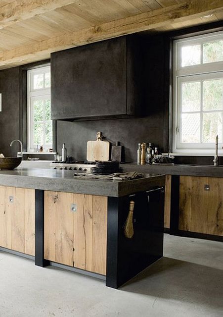 Elegant Wooden Kitchen 12