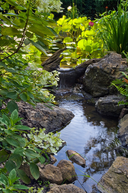 Garden And Backyard Waterfalls Ideas 16