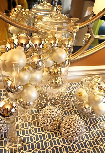 Gold And White Christmas Décor Ideas 14