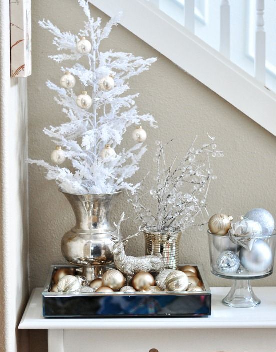 Gold And White Christmas Décor Ideas 4