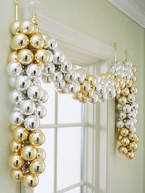 Gold And White Christmas Décor Ideas 9