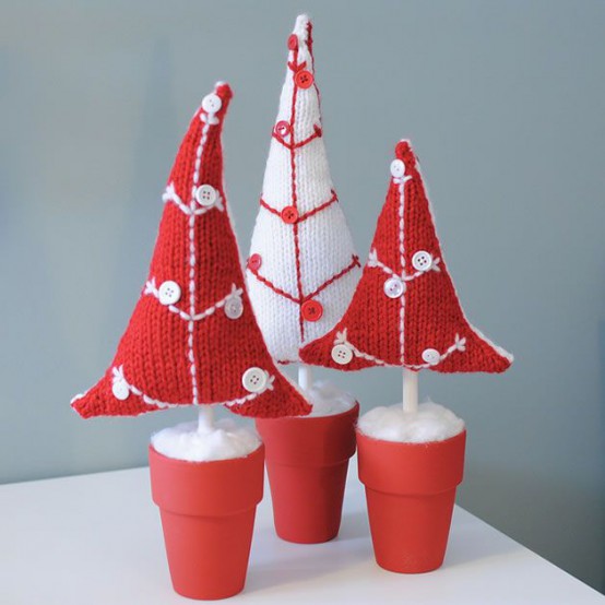 Knitted Christmas Decoration 17