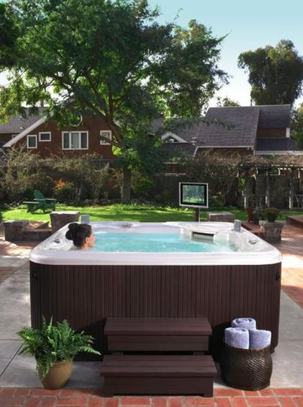 Outdoor Spa Ideas For Your Home 22