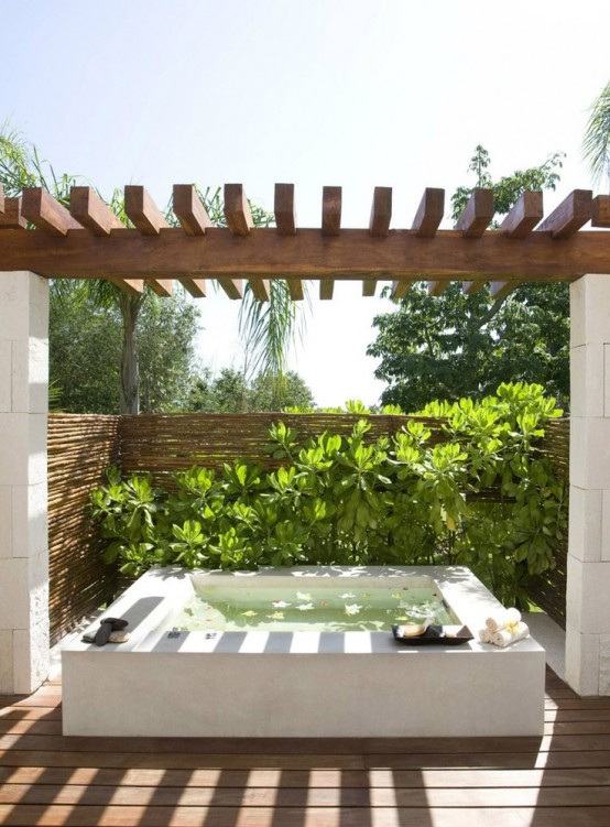Outdoor Spa Ideas For Your Home 9