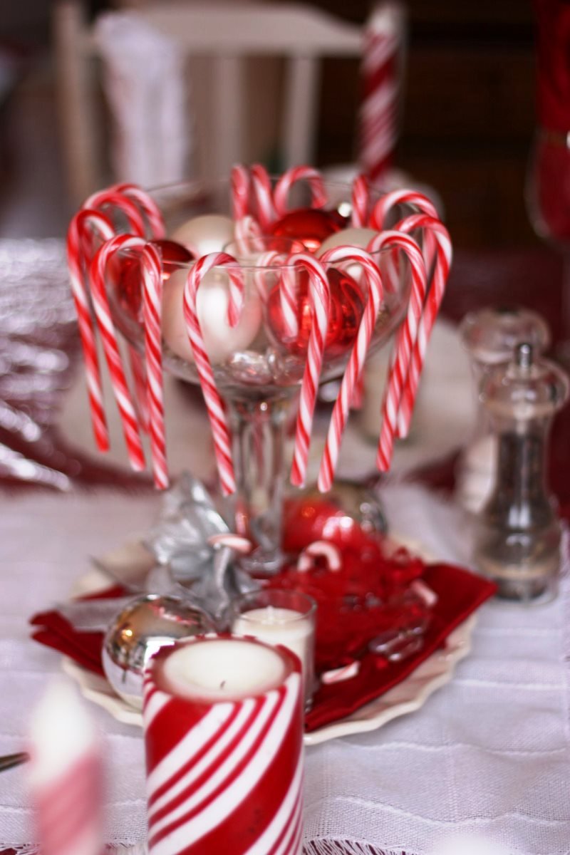 15 Candy Cane Christmas Decor Ideas – Available Ideas