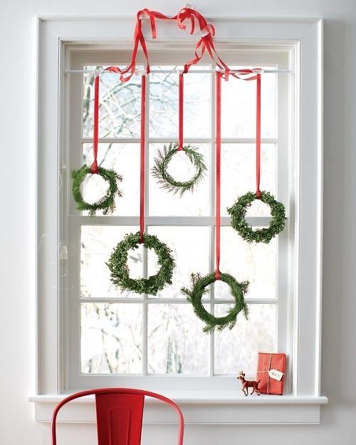 Window Decor Ideas for Christmas 9