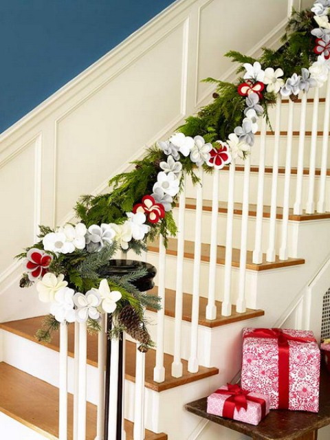 christmas-stairs-decoration-ideas 11