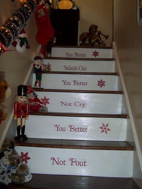 christmas-stairs-decoration-ideas 22
