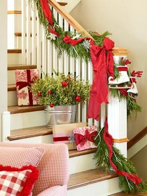 christmas-stairs-decoration-ideas 23