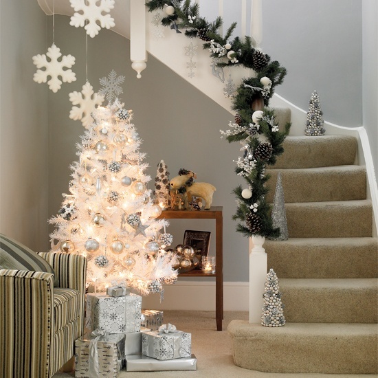 christmas-stairs-decoration-ideas 27