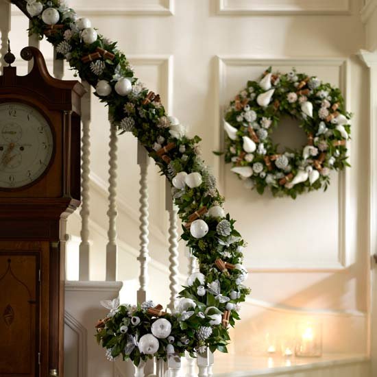 christmas-stairs-decoration-ideas 29