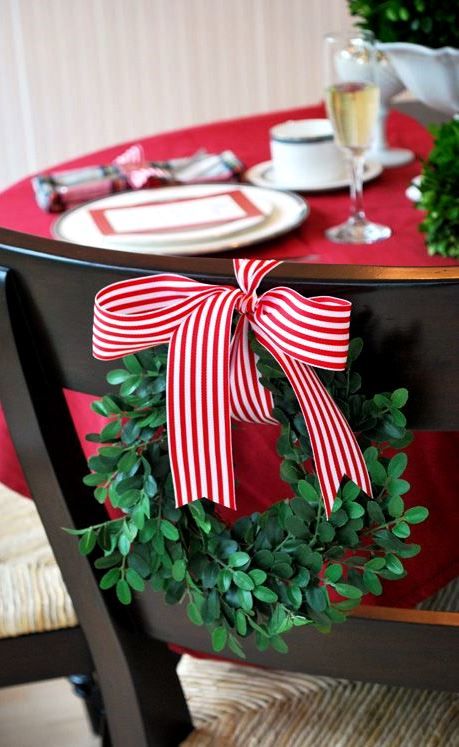 Red And Green Christmas Decoration Ideas 23