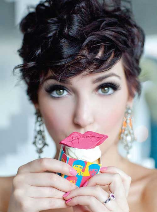 35-Cute-Short-Hairstyles-for-Girls-24