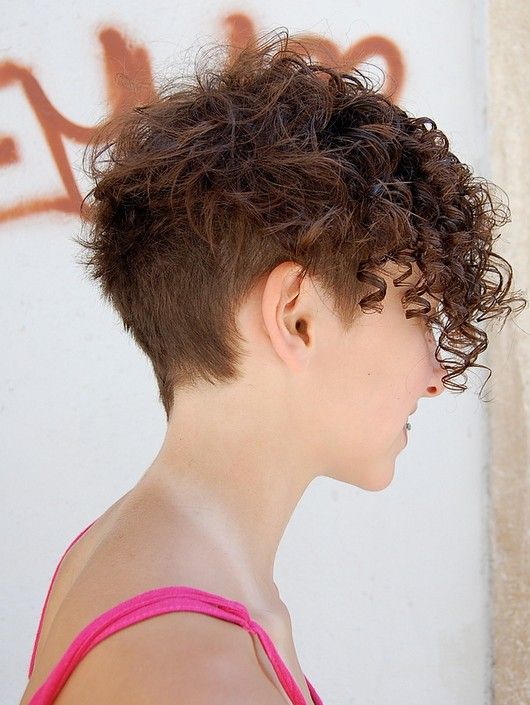 Curly-Pixie-Hairstyle-for-Brown-Hair