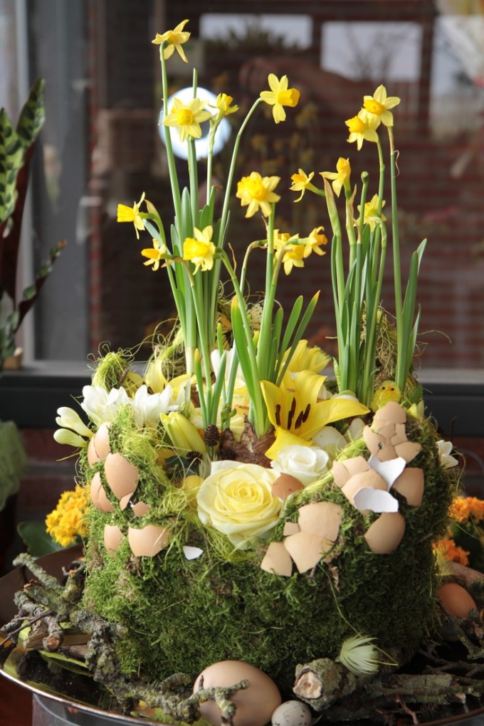 Easter Centerpieces With Egg Shell