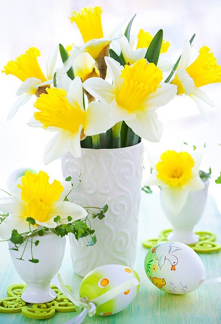 Easter Flower Table Arrangements 28
