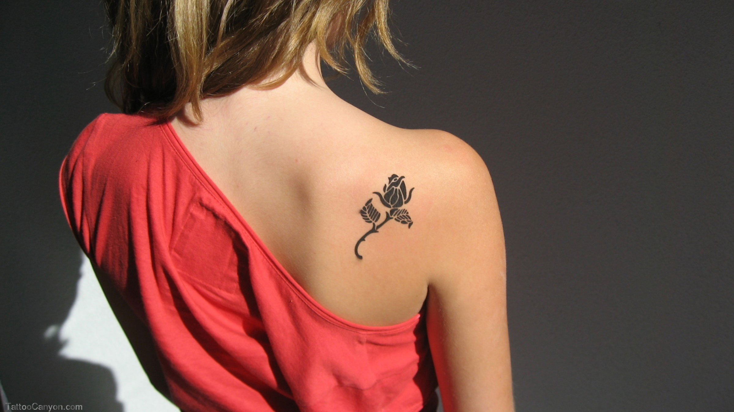 Minimalist Shoulder Tattoos for Women - wide 1