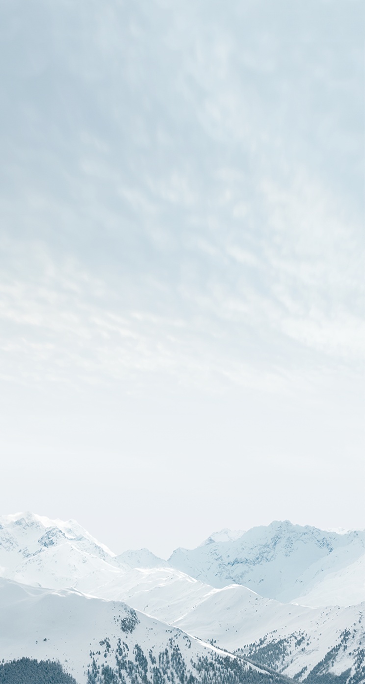 iOS 8 Snow Mountains Parallax Default iPhone 5 Wallpaper