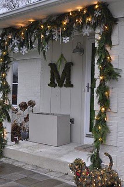 20 Outdoor Décor Ideas With Christmas Lights