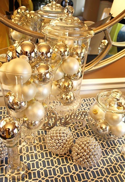 35 Beautiful Gold And White Christmas Décor Ideas